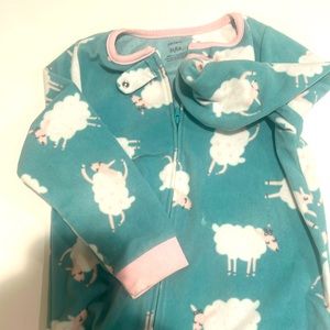 Carters warm pj fleece 5t onesie